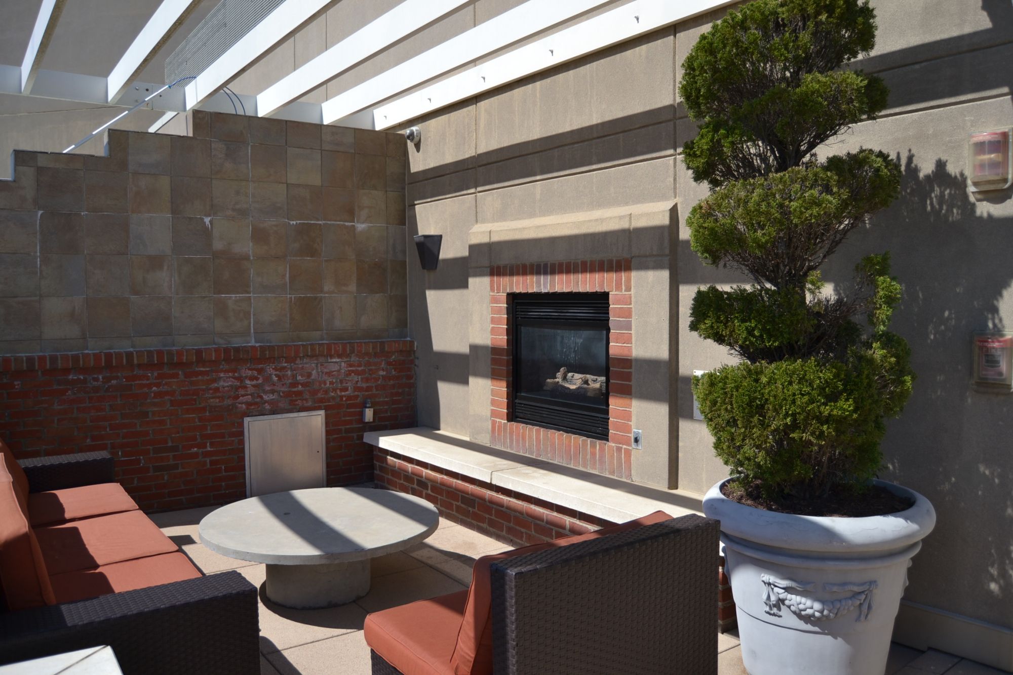 OPEN HOUSE – Sunday 2-5pm The Peachtree Residences $199,000 1BR/1BA